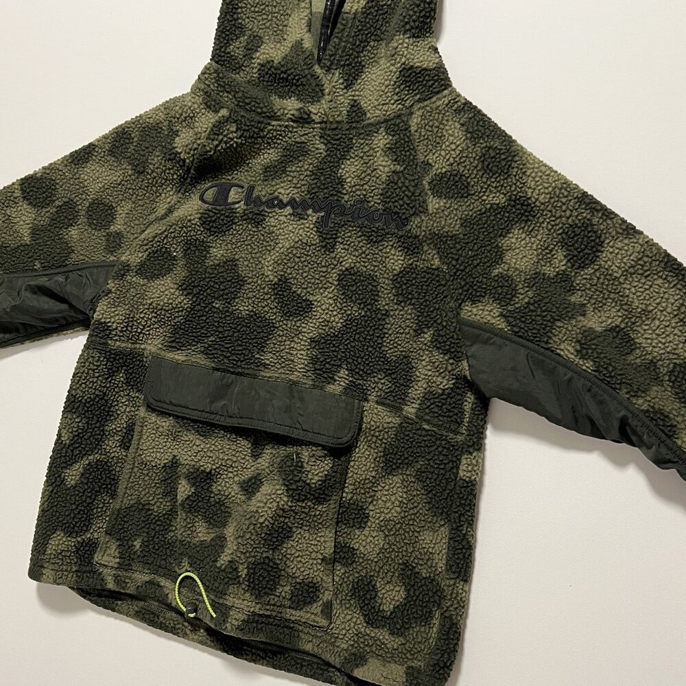 Champion Hoodie Green Camo Pullover Sherpa Sweatshirt Women's size Medium